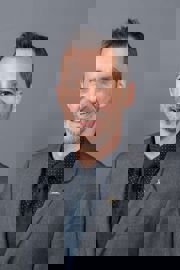 Headshot of Councillor Davey