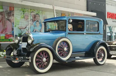 Exhibitor at Cruising on King